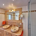 Апартаменты Herzo Center *